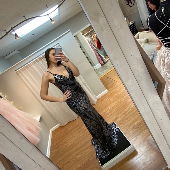 Jovani  prom dress - Picture 3 of 3